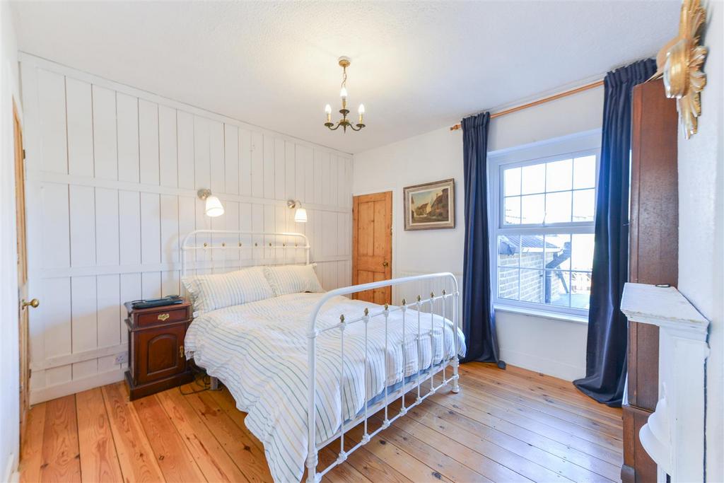 April Cottage7.jpg
