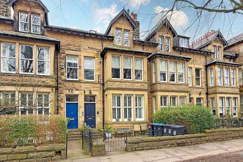 2 bedroom flat for sale, West End Avenue, Harrogate, HG2
