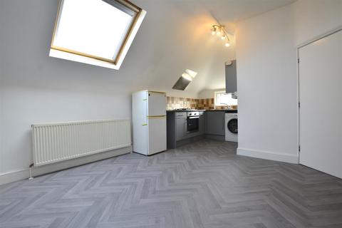 1 bedroom flat to rent, Crescent Road, Brentwood