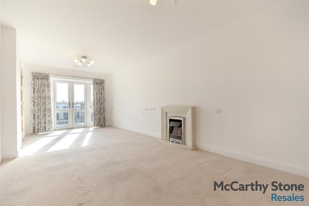 8682219-interior14.jpg