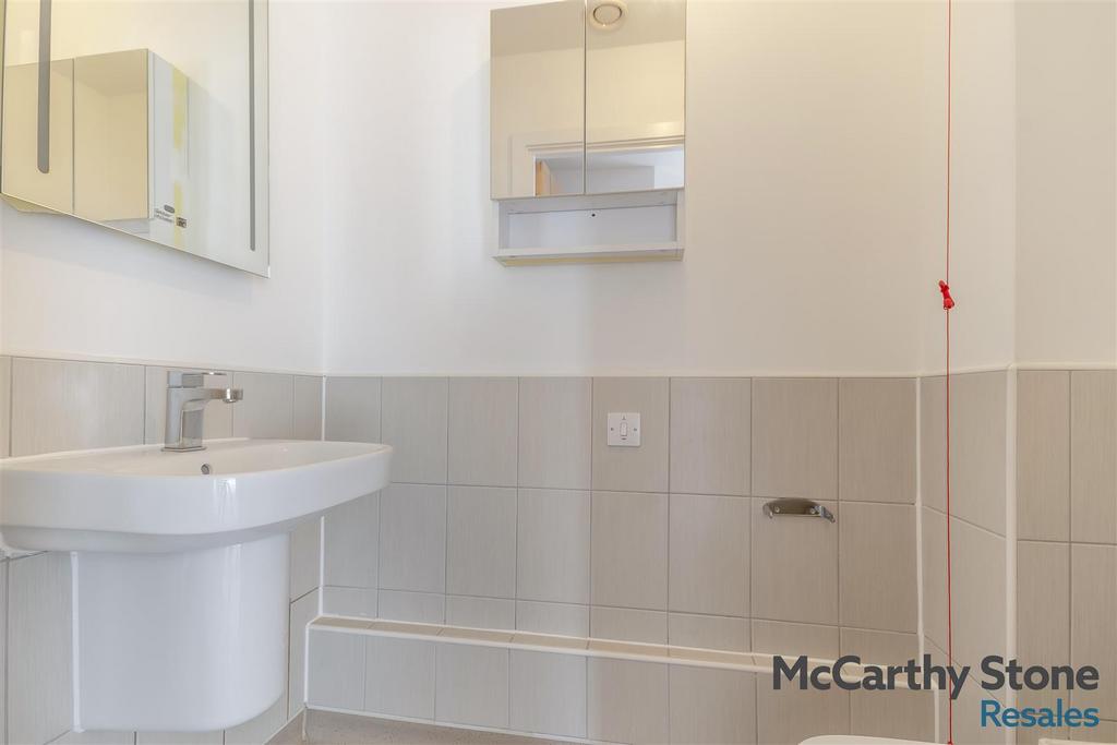 8682219-interior01.jpg