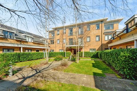 2 bedroom flat for sale, Sovereign Walk, Horley