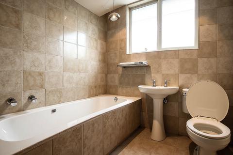 3 bedroom terraced house for sale, Strone Road, london, E12