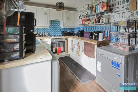 3 bedroom semi-detached house for sale, Bierley House Avenue, Bradford, BD4 6JP