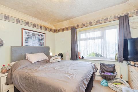 3 bedroom semi-detached house for sale, Beaumont Leys Lane, Leicester, LE4