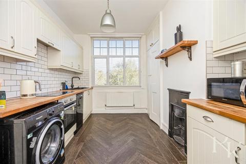 2 bedroom flat for sale, Bristol Street, Brighton BN2