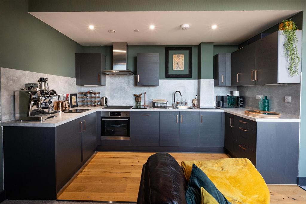 Apt 504 The Mill 25.jpg