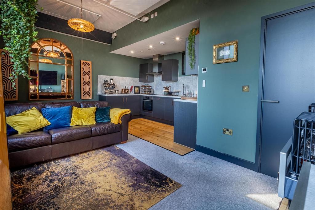 Apt 504 The Mill 22.jpg