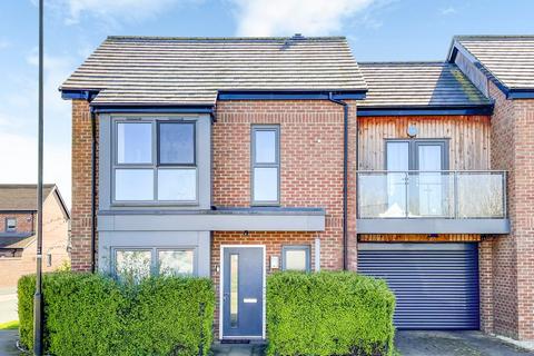 3 bedroom link detached house for sale, Harvard Way, Oakgrove, Milton Keynes, MK10