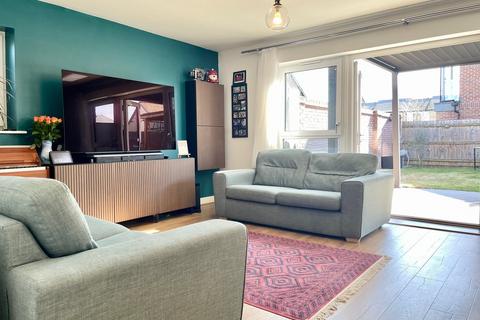 3 bedroom link detached house for sale, Harvard Way, Oakgrove, Milton Keynes, MK10