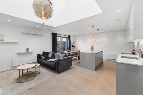 2 bedroom flat to rent, West Norwood SE27