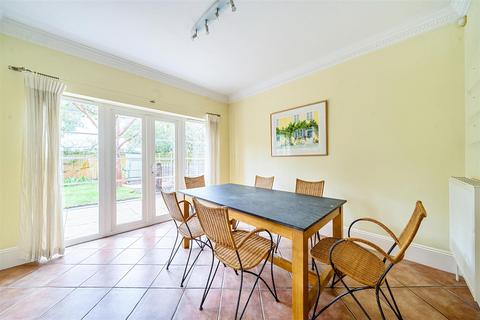 4 bedroom detached house for sale, Savery Drive, Surbiton