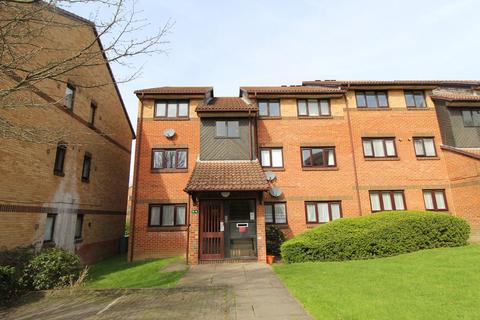 2 bedroom apartment for sale, Pavilion Way, Edgware, HA8
