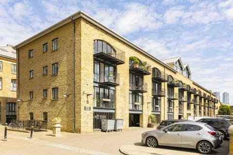 1 bedroom flat for sale, Burrells Wharf Square, London E14