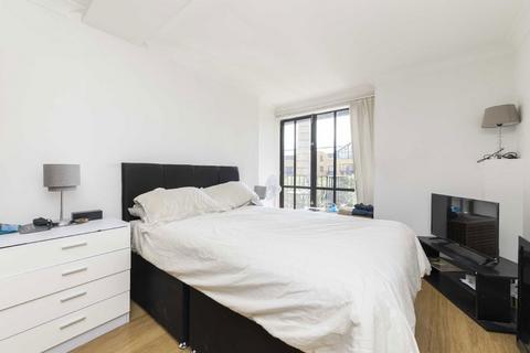 1 bedroom flat for sale, Burrells Wharf Square, London E14