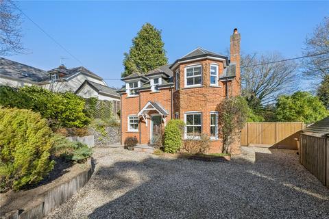 4 bedroom detached house for sale, Aveley Lane, Farnham, Surrey, GU9