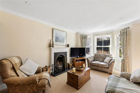 4 bedroom detached house for sale, Aveley Lane, Farnham, Surrey, GU9