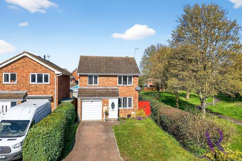 undefined, Gladstone Close, Newport Pagnell