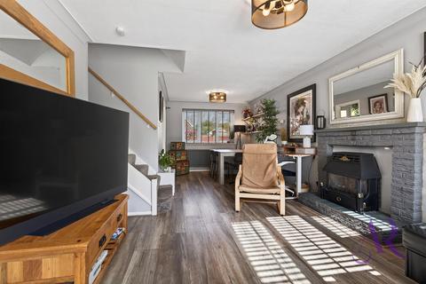 undefined, Gladstone Close, Newport Pagnell