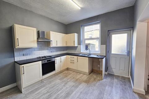 4 bedroom end of terrace house for sale, Ashgrove, Steeton