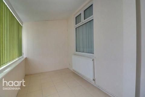 2 bedroom terraced house for sale, Raydons Road, Dagenham