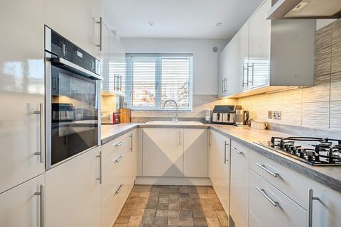 3 bedroom semi-detached house for sale, Framley Road, Tonbridge TN10 4HT