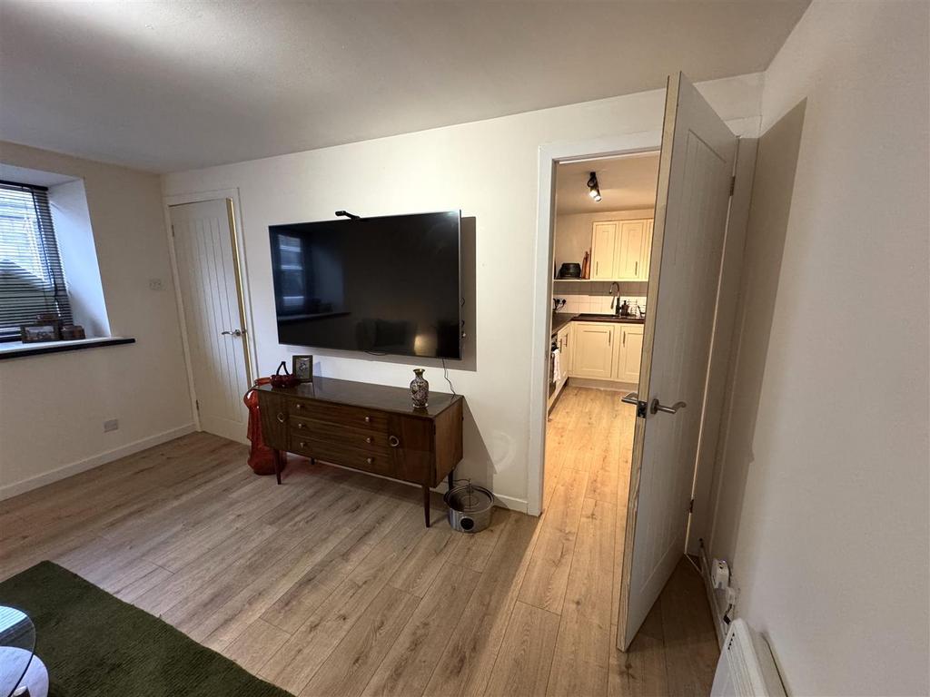 Lounge to kitchen .jpg