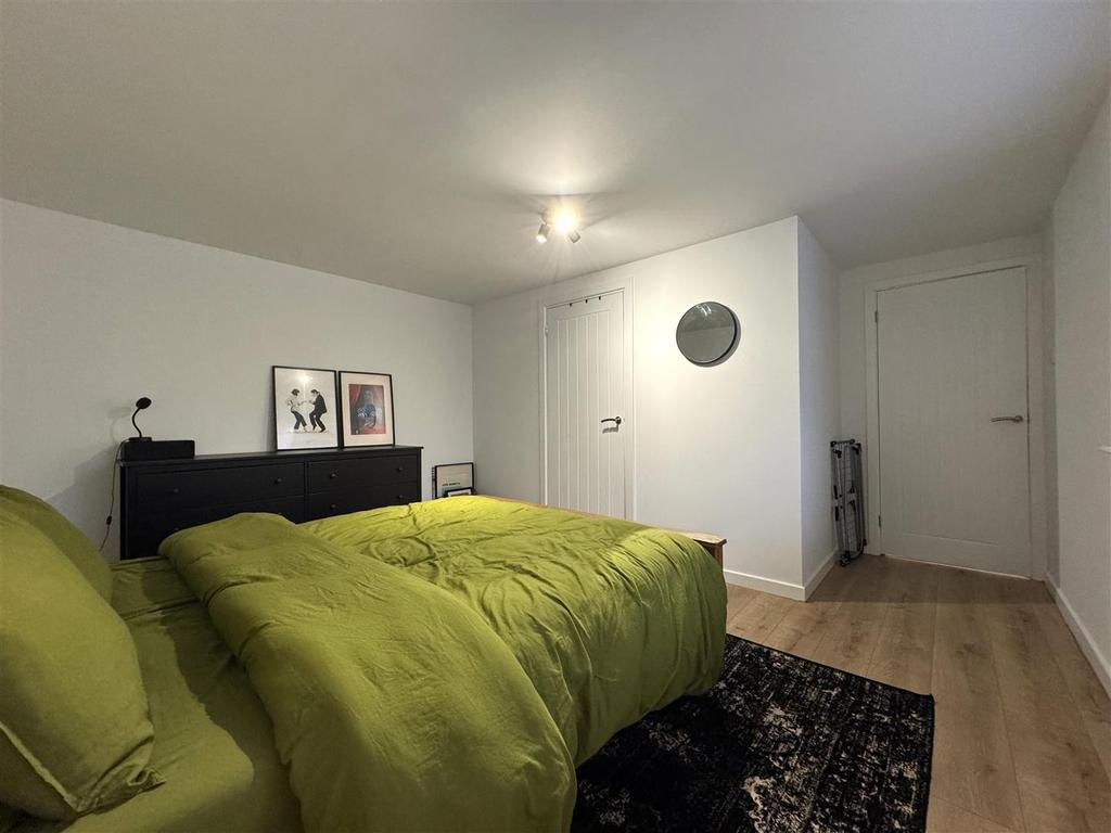 Bedroom .jpg
