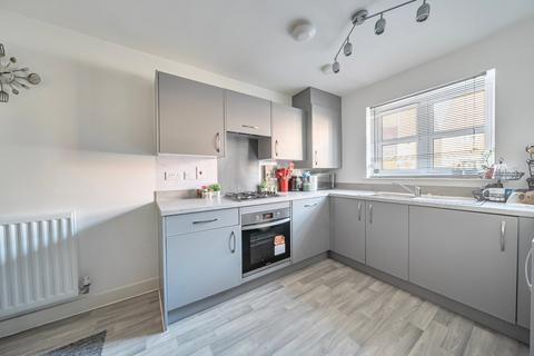 3 bedroom semi-detached house for sale, Binyon Gardens, Stotfold, SG5