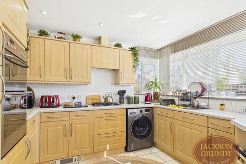 2 bedroom apartment for sale, St. Crispin Crescent, Northampton, NN5 6GD