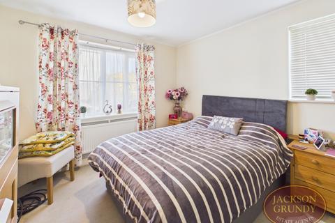 2 bedroom apartment for sale, St. Crispin Crescent, Northampton, NN5 6GD