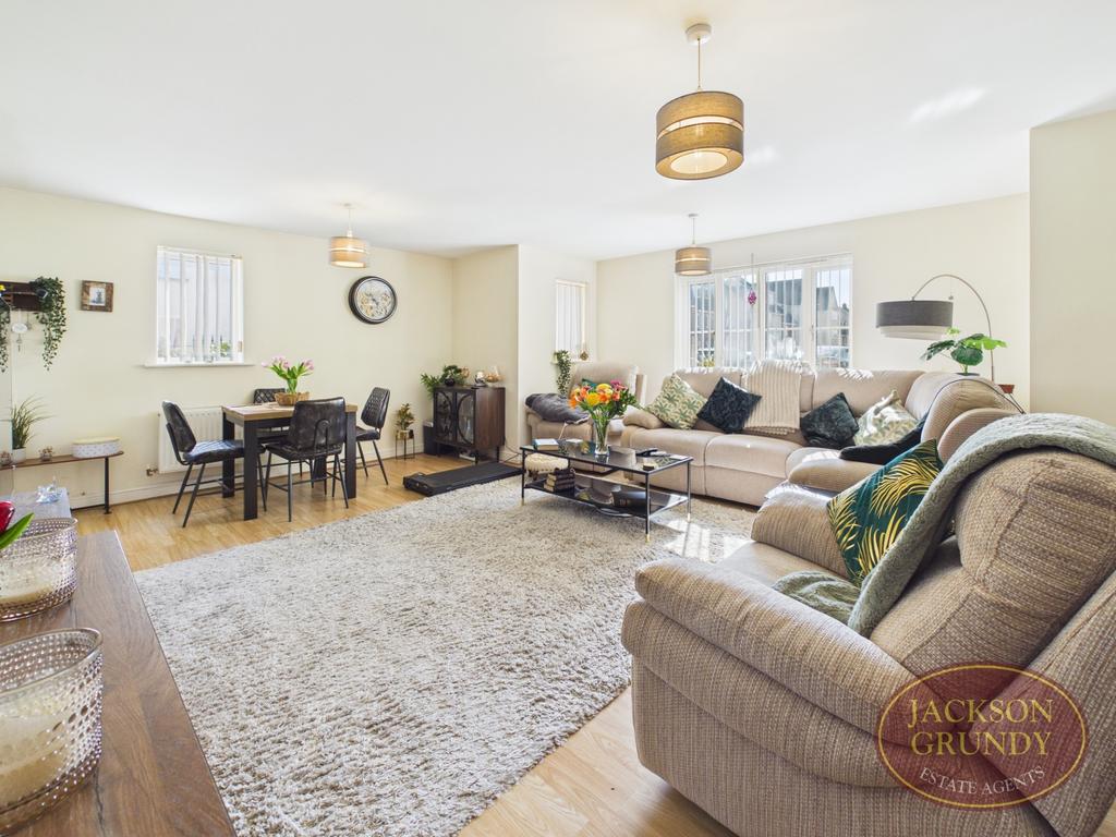 St Crispin Crescent