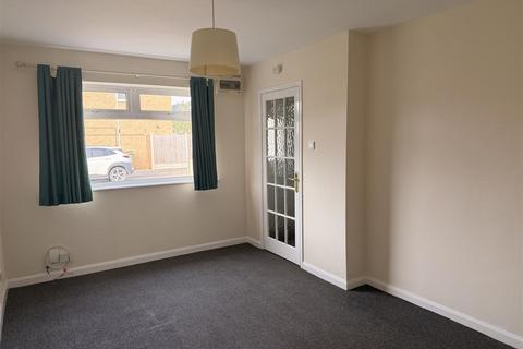 2 bedroom end of terrace house for sale, Creaton Court, Wigston