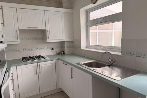 2 bedroom end of terrace house for sale, Creaton Court, Wigston