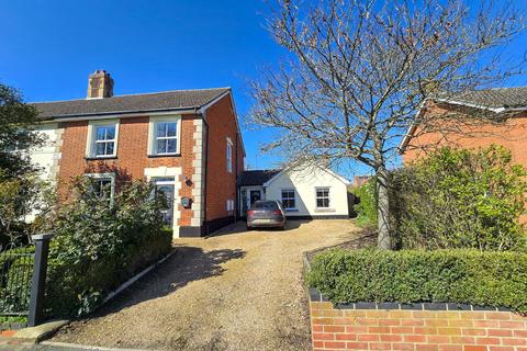 undefined, London Road, Attleborough NR17