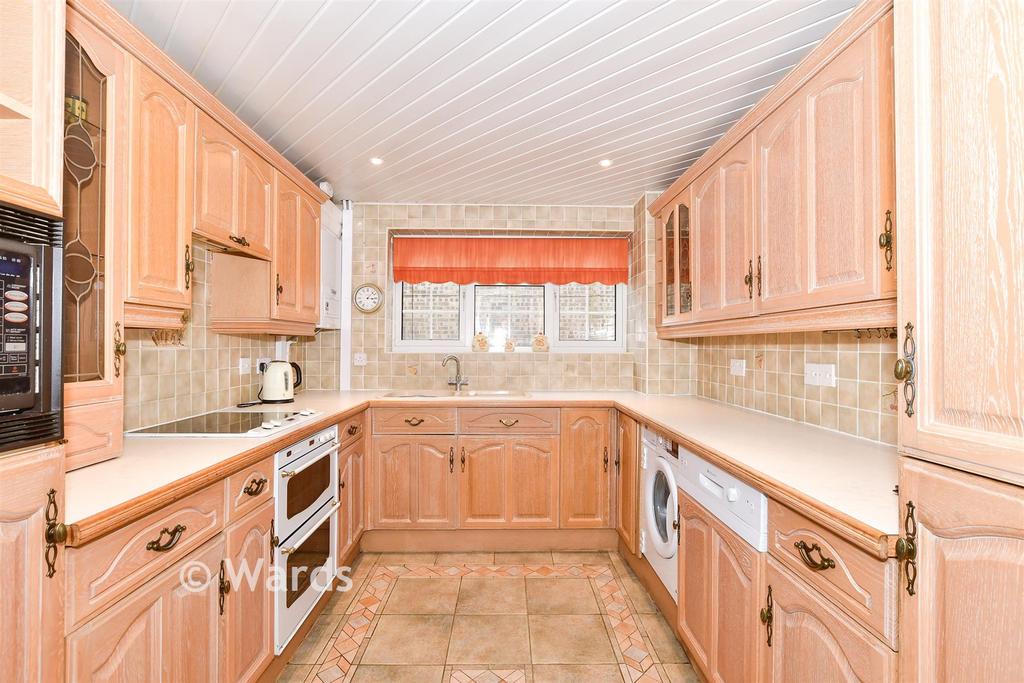 House in Maidstone - More