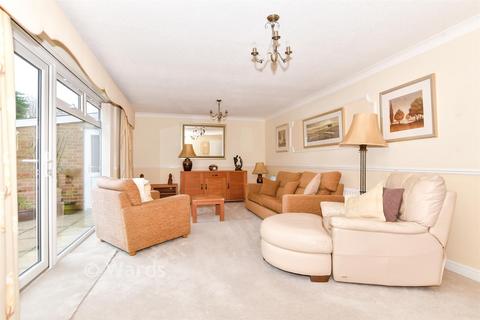 3 bedroom detached house for sale, Dane Court, Maidstone ME17