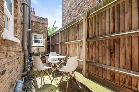 3 bedroom flat for sale, Landor Road, Clapham, London, SW9