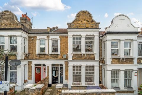 3 bedroom maisonette for sale, Eastcombe Avenue, London