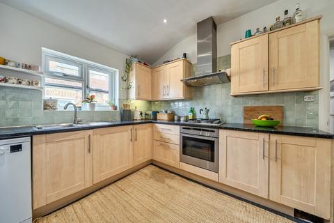 3 bedroom maisonette for sale, Eastcombe Avenue, London