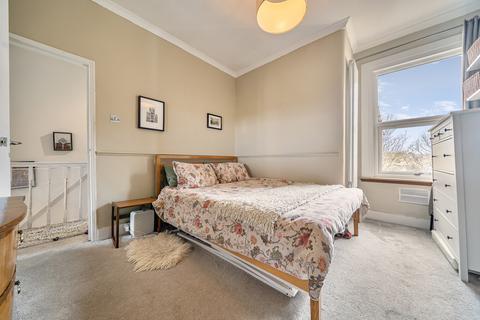 3 bedroom maisonette for sale, Eastcombe Avenue, London