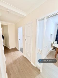 3 bedroom flat to rent, Bowes Road, London, N11