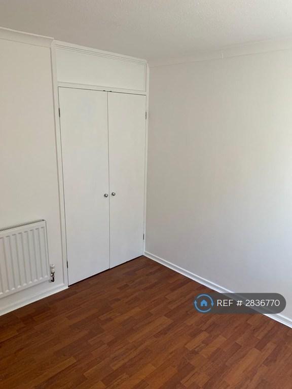 Bedroom 2 Wardrobe