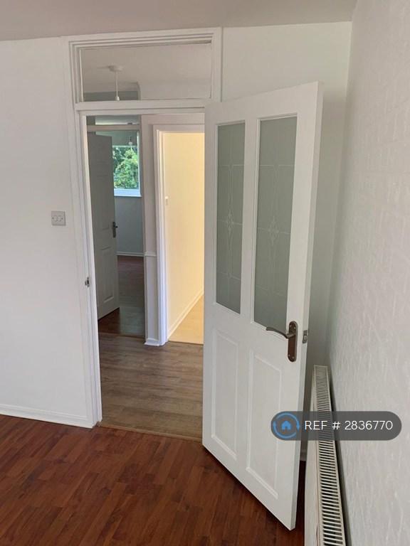 Lounge To Hall