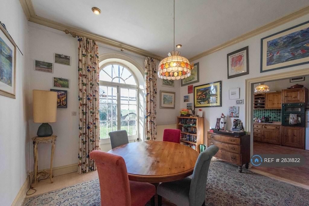 Breakfasts Room To Kitchen