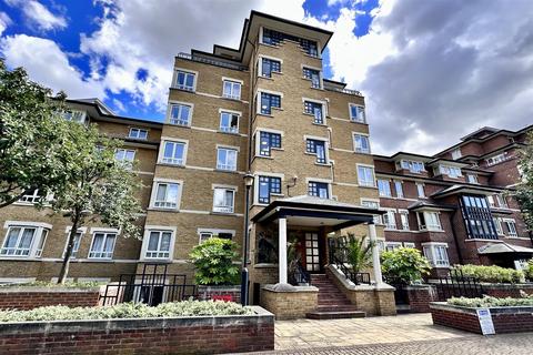 2 bedroom flat to rent, Admiral Walk, London W9