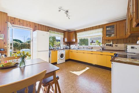 4 bedroom detached house for sale, Golden Avenue, East Preston, BN16