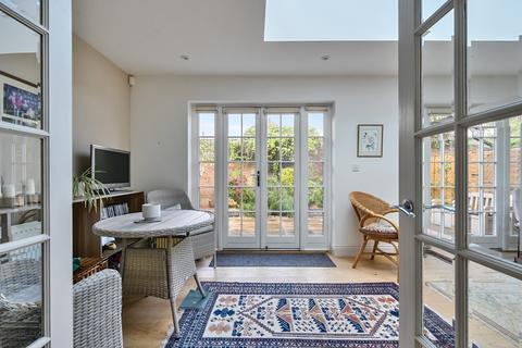 3 bedroom end of terrace house for sale, Clarendon Court, Marlborough, SN8
