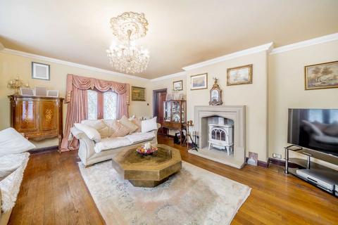 4 bedroom detached house for sale, Pollards Hill North, London SW16