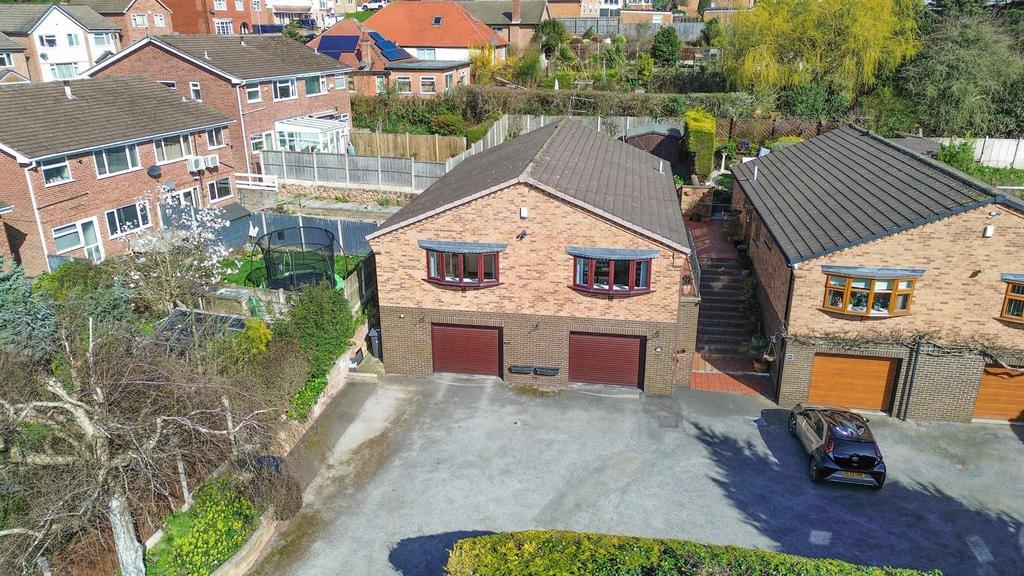 Fraser Road Carlton, Nottingham, NG4 1 NQ